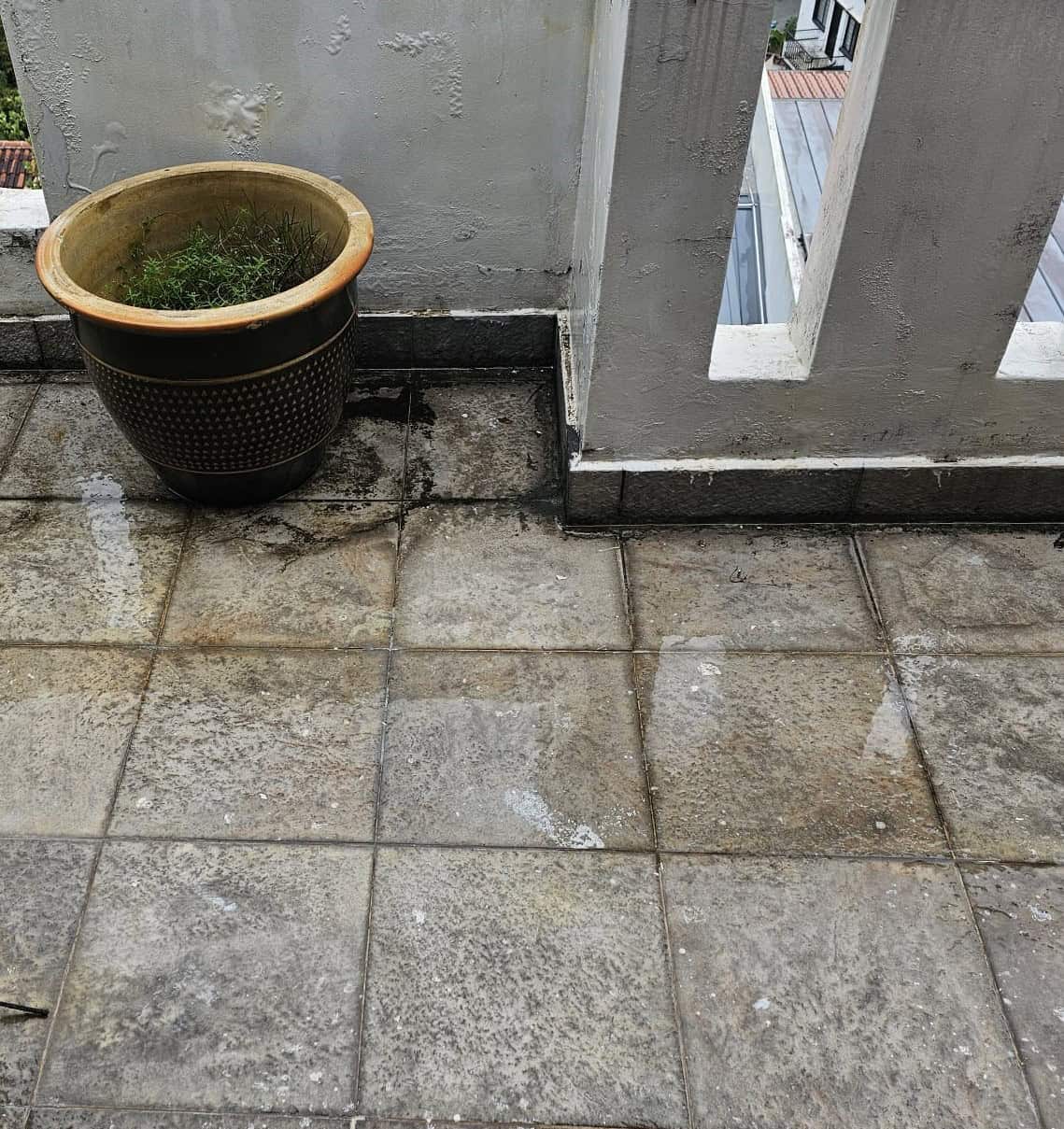 Who to Contact For Balcony Leakage