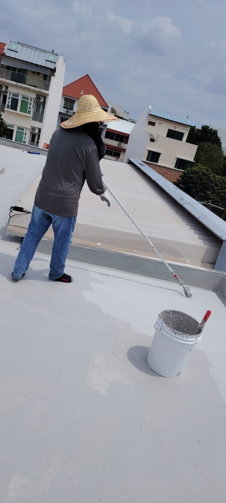 Hairline crack waterproofing membrane